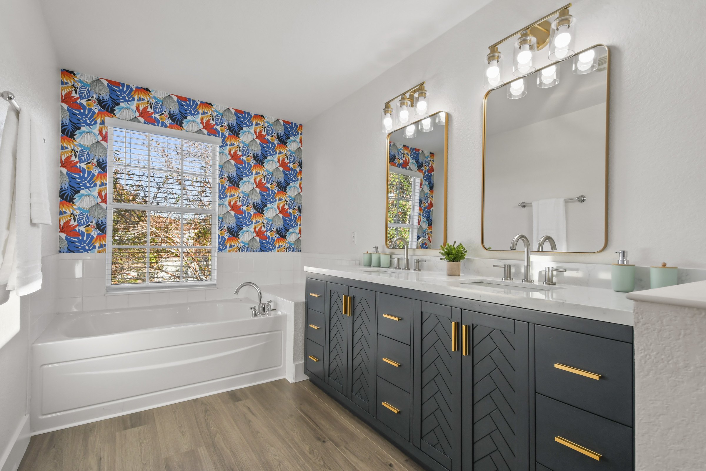 Master en suite bathroom with walk-in shower