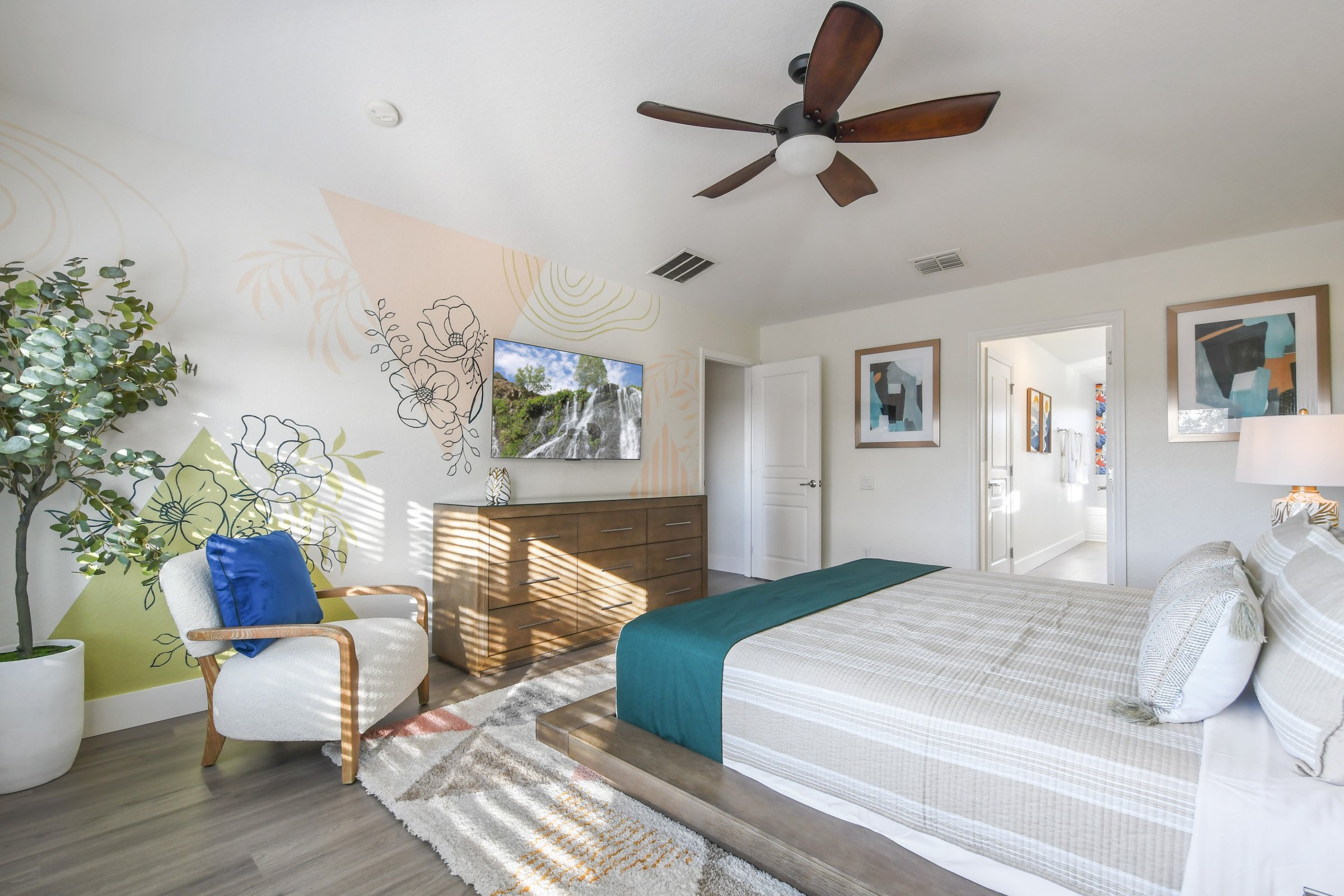 Master suite with private sitting area