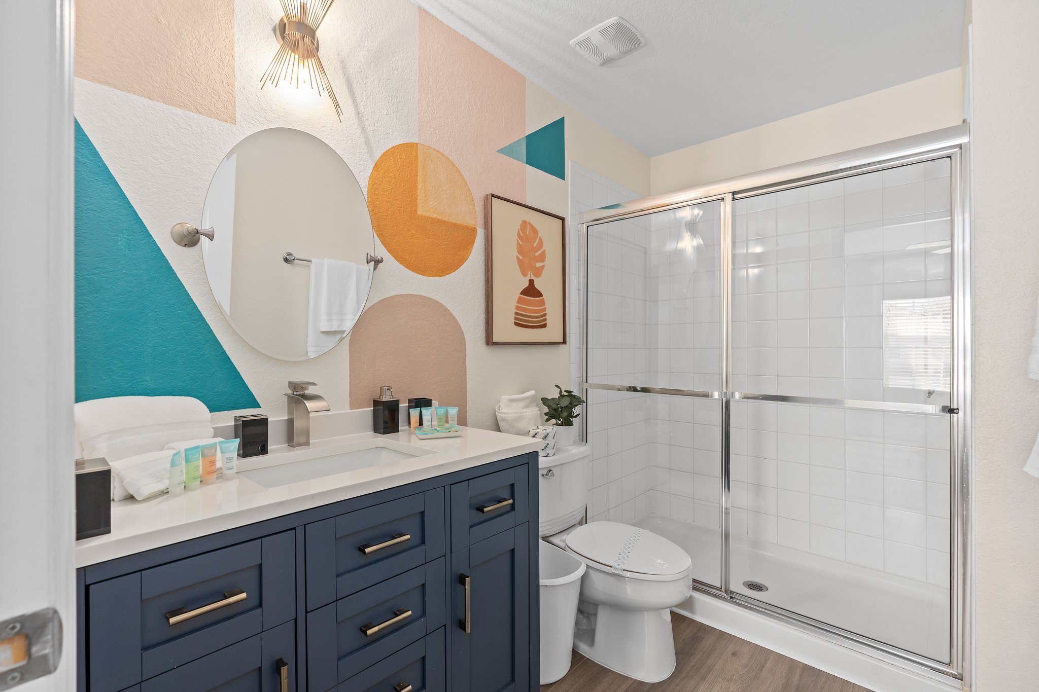 Second master en suite bathroom