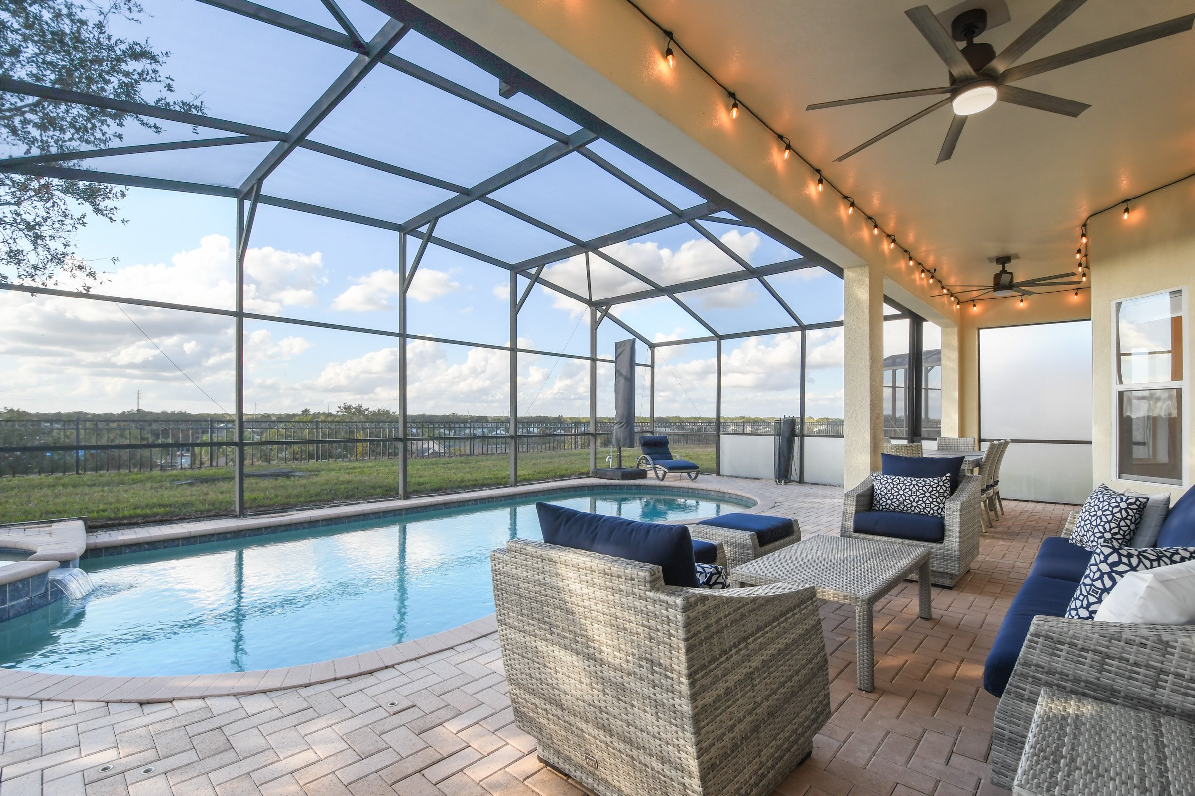Outdoor dining table on the lanai