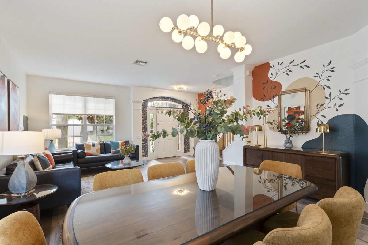 Open-concept living and dining area at Time-Out Corner, Lakeside
