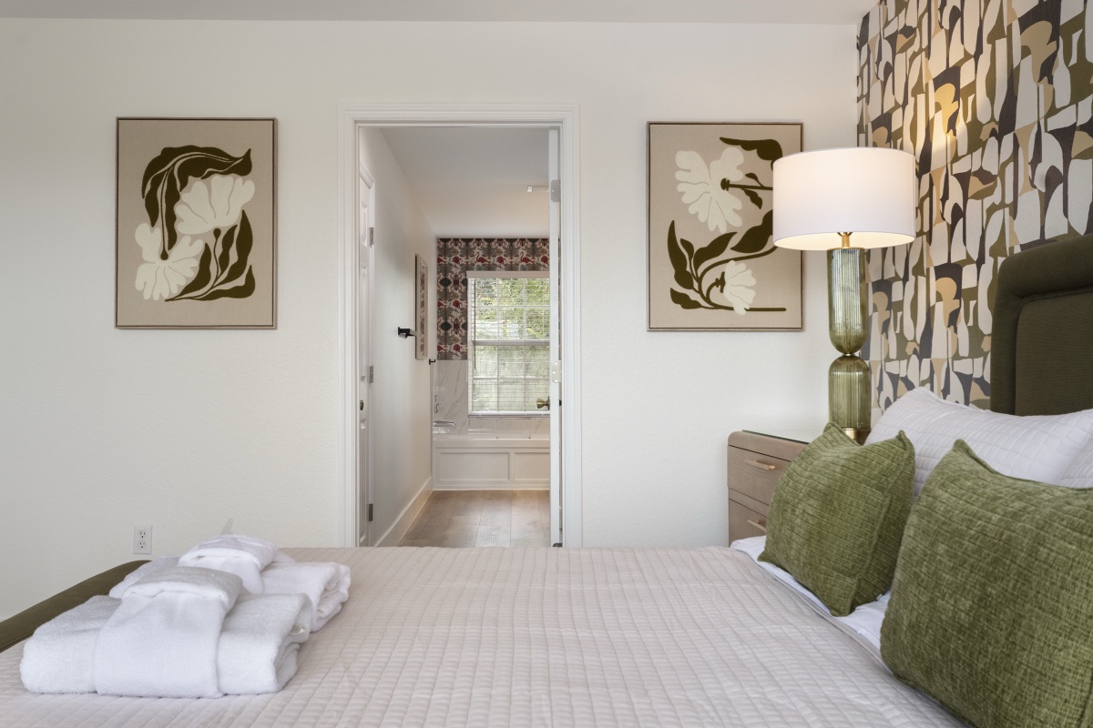 Wide view of the king master bedroom at Time-Out Corner, Lakeside