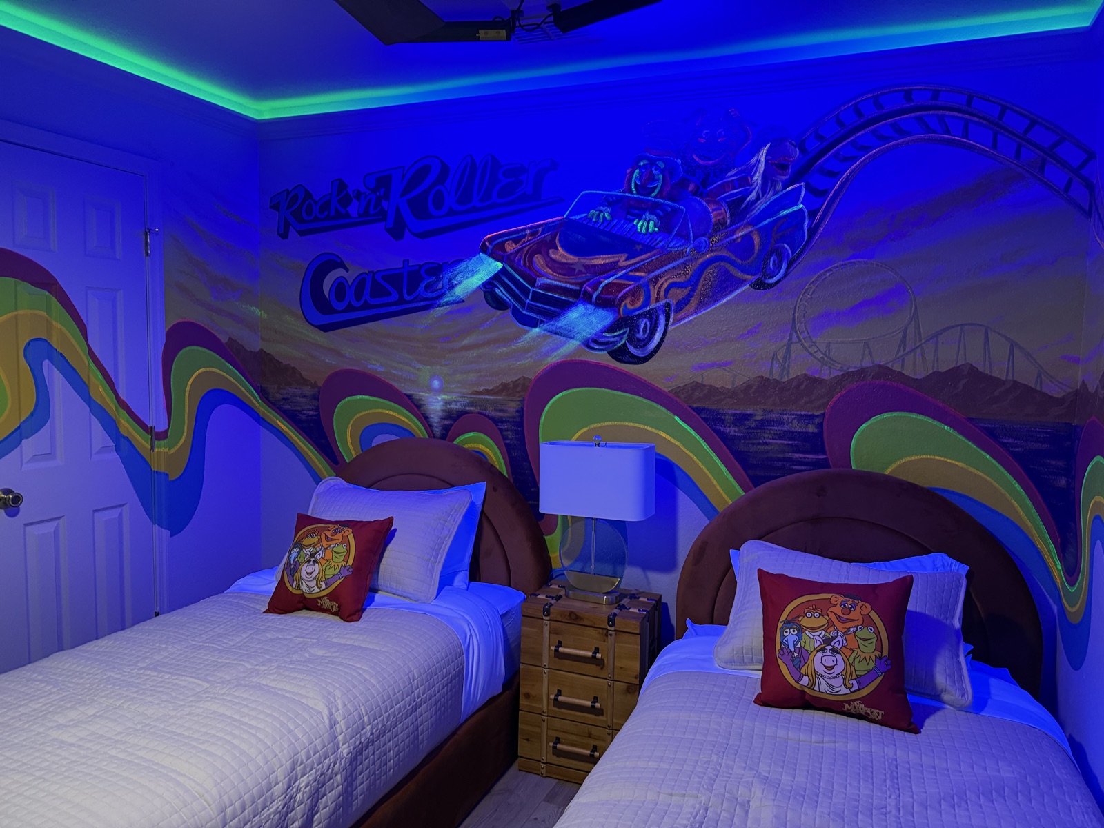 Muppets' Rock 'n' Roller Coaster twin room at Time-Out Corner, Lakeside