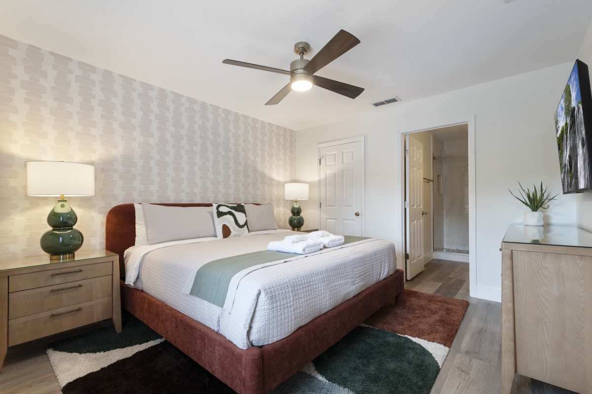 Wide view of the second king master bedroom at Time-Out Corner, Lakeside